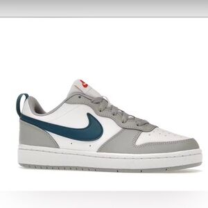 Nike Court Borough Low 2